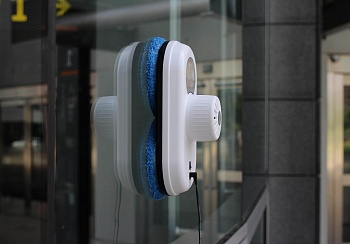 Полимеры помогают в уборке домов (роботы пылесосы и роботы мойщики окон) - Часть 2