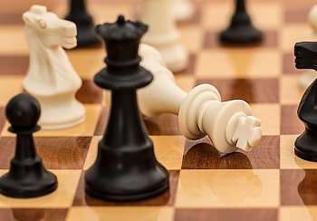Пластик в шахматах: преимущества и изменения