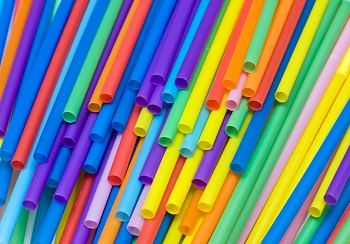 MCDONALD'S ОТКАЗЫВАЕТСЯ ОТ ПЛАСТИКОВЫХ ТРУБОЧЕК