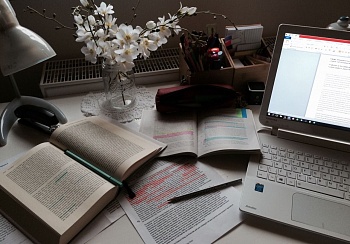 Полимеры в образовательной среде: преимущества и недостатки